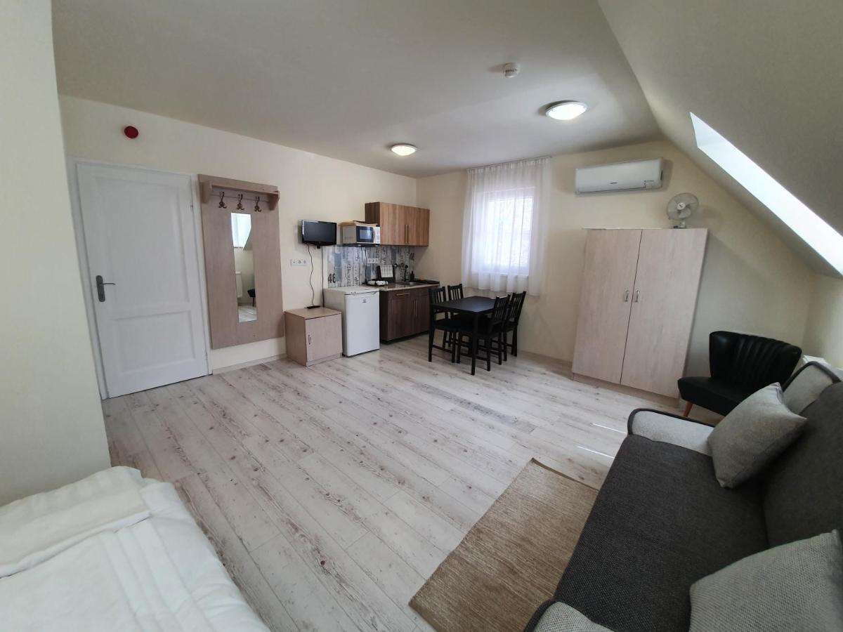 Appartement Harmonia Panzio à Bogács Extérieur photo